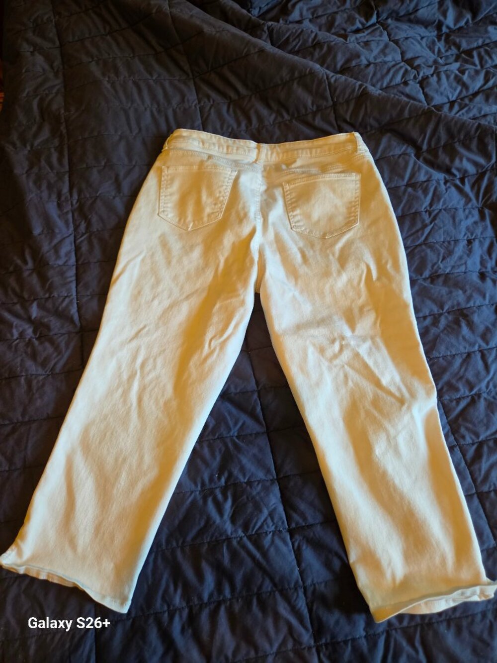 Westport Women’s White Capri Pants Size 14